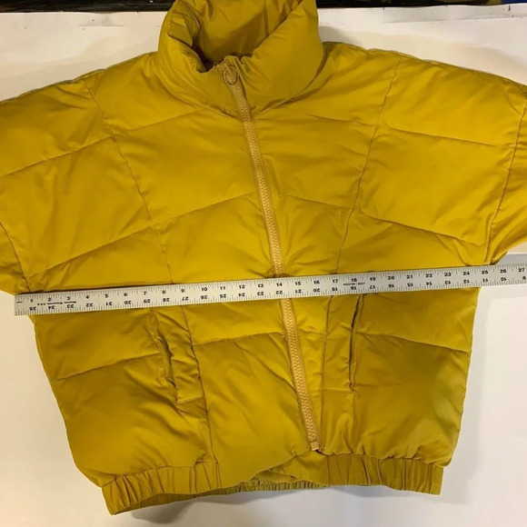 Cabi‎ Women's Puff Piece Cropped Oversized #4228 Nylon Puffer Coat Size XS - Picture 12 of 14